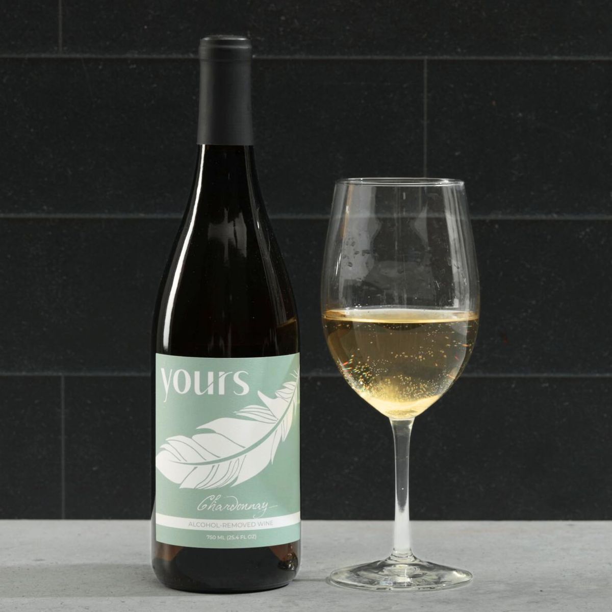 YOURS NonAlcoholic Wine California Chardonnay  Award Winning Alcohol Removed White Wine Only 30 Calories and No Added Sugar