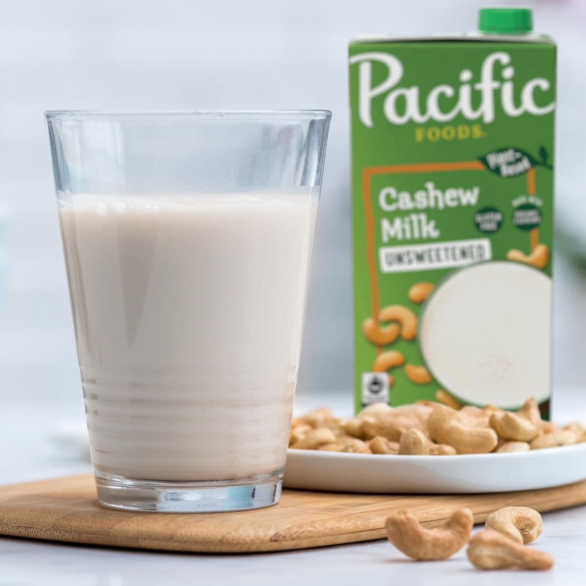 Pacific Foods Original Unsweetened Cashew Milk Plant Based Milk 32 oz Carton Case of 6