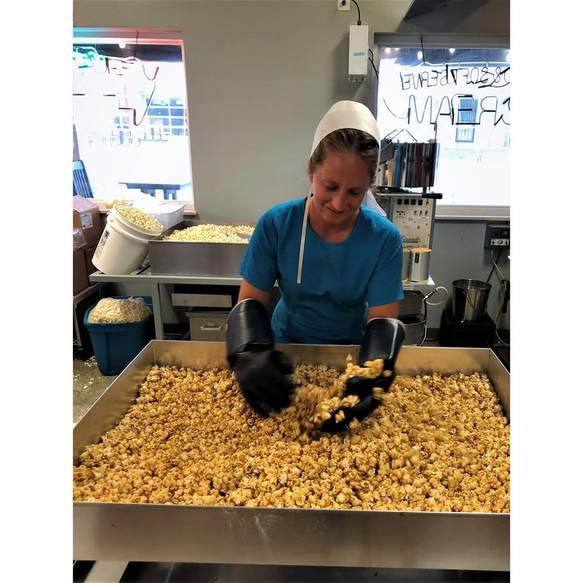 Amish Good 10 oz Caramel Popcorn Handmade Gourmet Popcorn Our Copper Kettle Amish Made Fresh Caramel Flavored Popcorn Perfect For Carmel Corn Lovers And Holiday Gifts