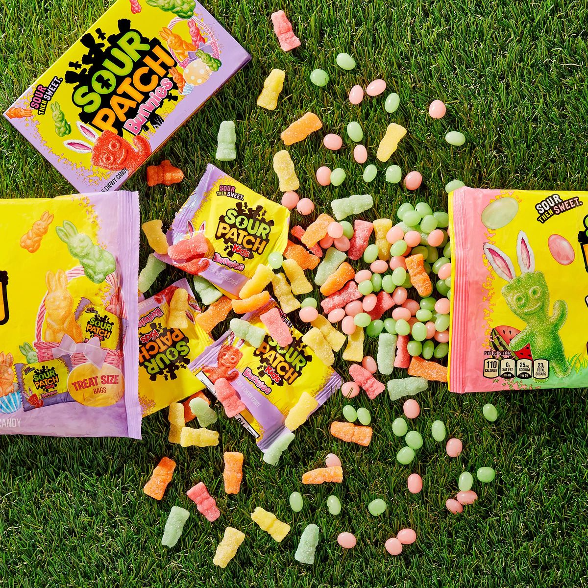 SOUR PATCH KIDS Bunnies Soft  Chewy Easter Candy 18 Snack Packs